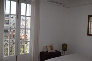 3 bedrooms, iron/ironing board, WiFi, bed sheets - Fabulous 3-bedroom apartment with AC in vibrant Buenos Aires (Buenos Aires)