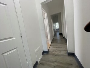 Interior - H2 , Near Zoo , Fairmount park ,quiet one room share 3 bathroom,kitchen (Philadelphia)