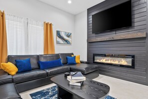 TV - Smart 3BR Home + Luxe Decor + Bluetooth Audio (Houston)