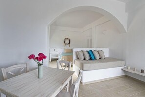Interior - Alizea Villa (Santorini)