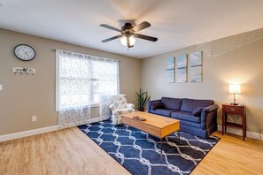 Een smart-tv en een dvd-speler