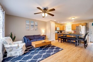 Een smart-tv en een dvd-speler