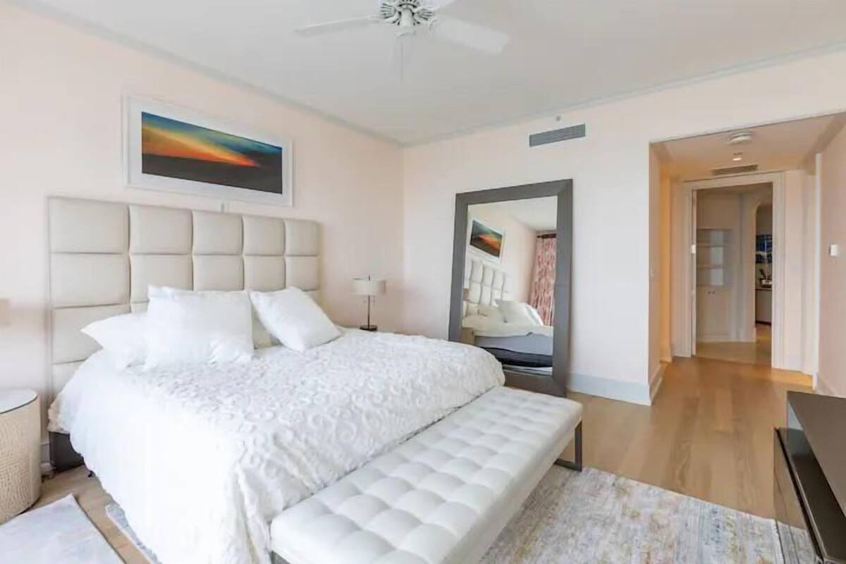 Ático presidencial, vistas al mar | Caja fuerte y wifi gratis