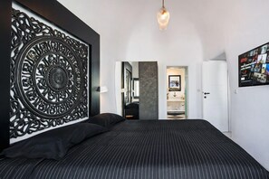 Room - Mirinda Villa (Santorini)
