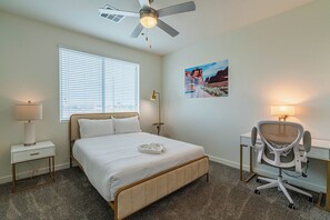 Apartment - Lotus 3307 (Glendale)