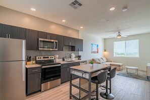 Apartment | Private kitchen - Lotus 3316 (Glendale)