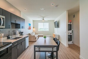 Private kitchen - Lotus 3316 (Glendale)