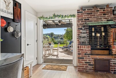 Private Bonita Retreat Pet Friendly 5/3 w/ Yard • Near Downtown, Beaches & Golf