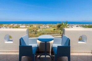 Property grounds - My Life Suites (Santorini)