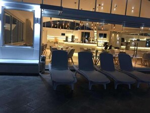 Bar (on property) - My Life Suites (Santorini)