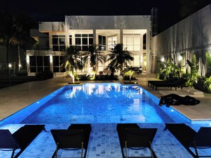 Pool - Luxury Mansion in Barra (Rio de Janeiro)