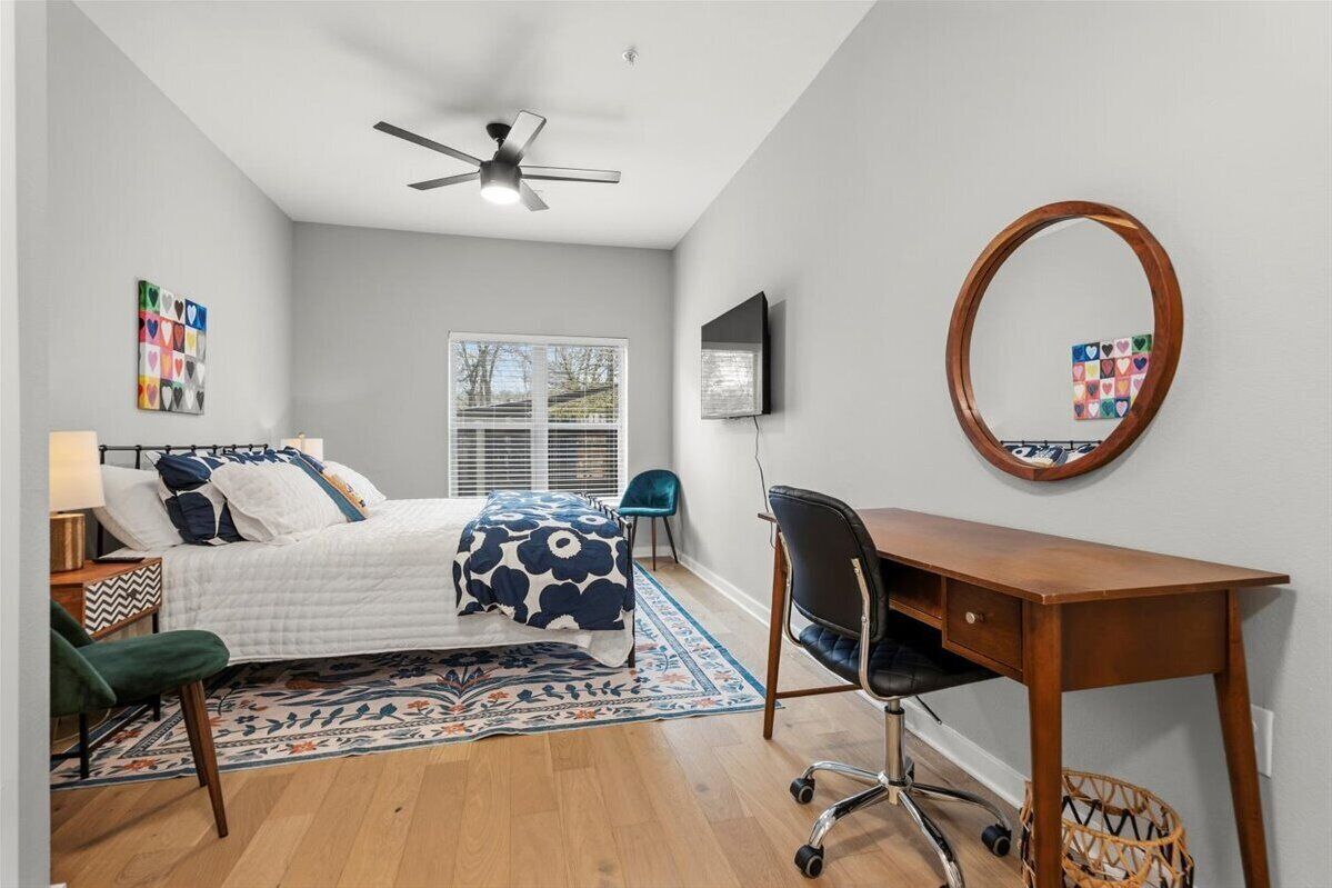 Iron/ironing board, free WiFi