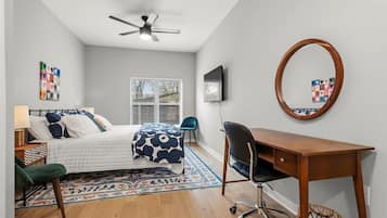 Iron/ironing board, free WiFi