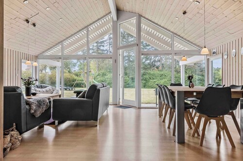 Luxurious family-friendly holiday home with spa