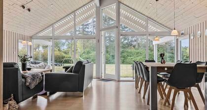 Luxurious family-friendly holiday home with spa