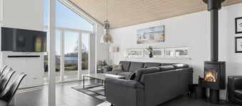 Sea view spa and space for the whole family