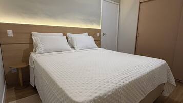 Strykjärn/strykbräda, wi-fi och sängkläder