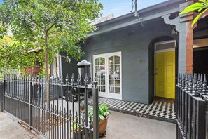 Exterior - Charming 3 Bed Terrace in Leafy Annandale (Annandale)