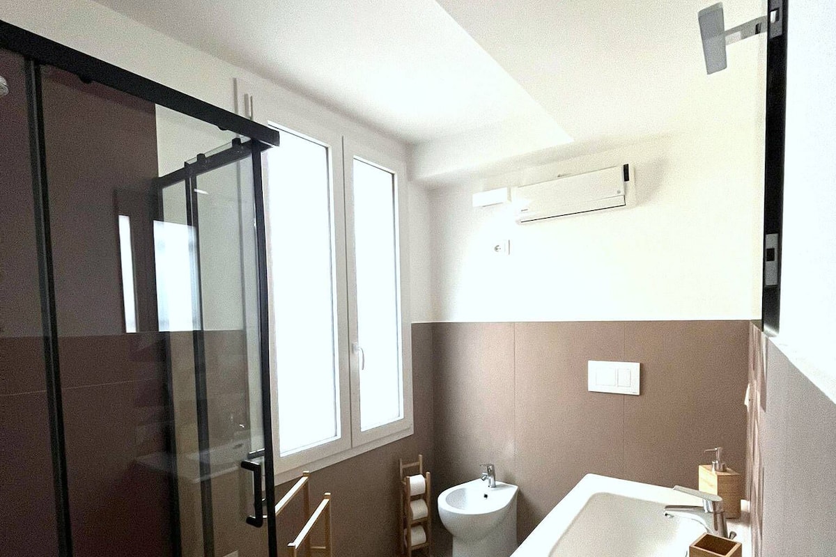 Nhà liên kế tiện nghi đơn giản, không hút thuốc