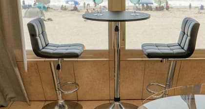 Ocean Front Above Beach-3Br/2Ba Panoramic Views!