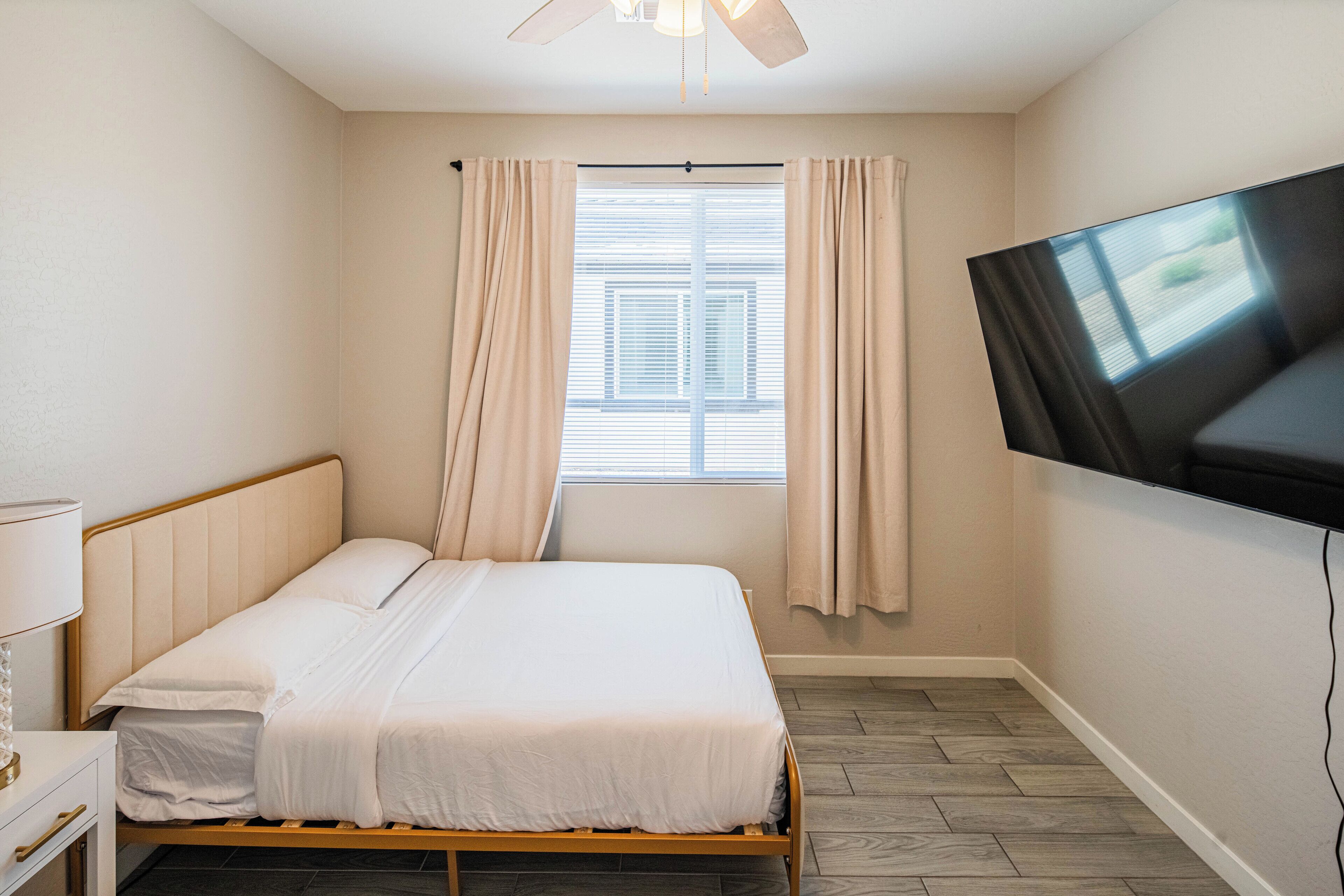 Iron/ironing board, free WiFi