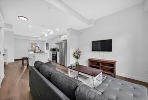 Standard Villa, City View | Living area - yyc villas (Calgary)