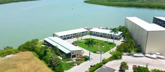 Peaceful Goodland, FL Stay: 1BR/1BA with Sunroom Daybed, 10 Min to Marco Island