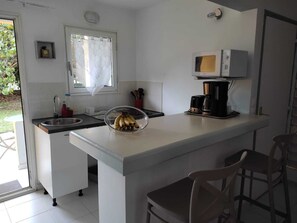 Private kitchen - Beau studio le hameau de beauregard (Sainte-Anne)