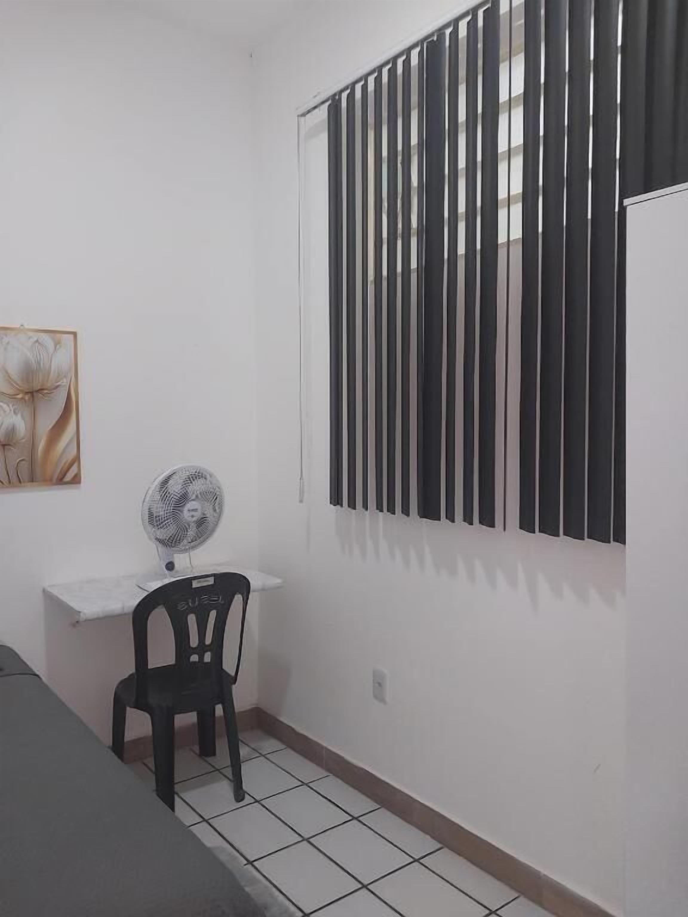 Quarto solteiro | Ferros/tábuas de passar roupa, Wi-Fi de cortesia