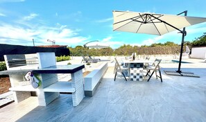Outdoor dining - Free House A Private Pool Oasis (Syracuse)