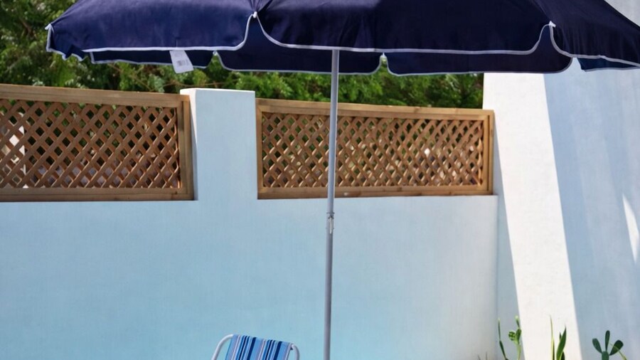 Modern Apartment w Private Pool