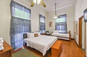16 bedrooms, iron/ironing board, WiFi, bed sheets - New Orleans Grand Holy Cross Mansion 16BR,9BA Walk to Riverfront Private Parking (New Orleans)