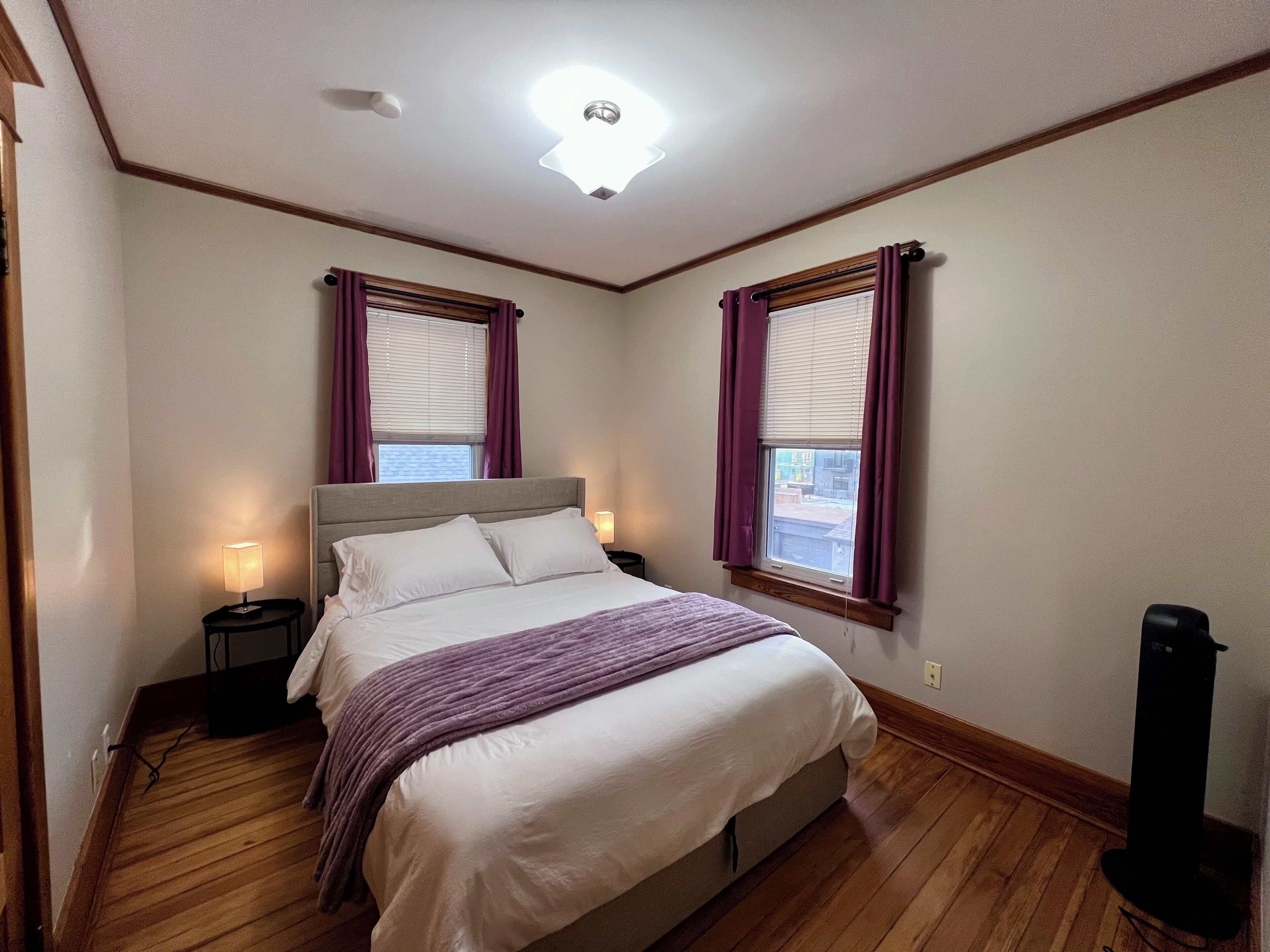 4 室のベッドルーム、アイロン / アイロン台、旅行用ベビーベッド、WiFi (無料)