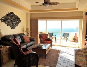 Smart TV, offices - Grande 704, Las Palmas Resort (Puerto Peñasco)