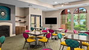 Dining - Upscale resort with kitchen, lazy river, and easy access to music festivals. (Indio)