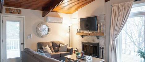 TV, fireplace, offices