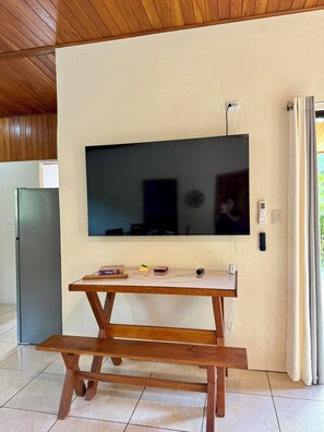 Interior - Cozy 2-bedroom house in delightful La Fortuna with AC (La Fortuna)