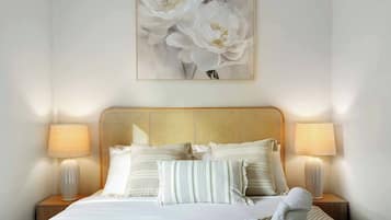 Desk, iron/ironing board, WiFi, bed sheets