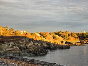 Miscellaneous - Adorable 1-bedroom house with Ocean Views on a Peninsula Northeast of Boston (Nahant)