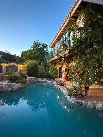 5/6 BDR POOL Chateau @ the Trails