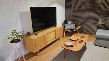TV