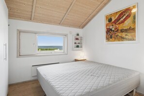 2 bedrooms, free WiFi - Lovely holiday home panoramic view over the sea (Slagelse)