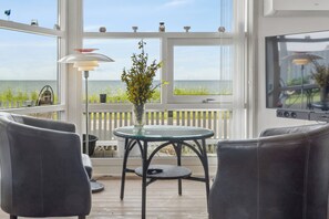 Interior - Lovely holiday home panoramic view over the sea (Slagelse)