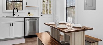 Minutes From UNC - 15 Min to Duke - Private Deck