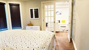 1 bedroom, in-room safe, desk, iron/ironing board