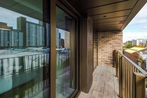 Property grounds - Stylish 2 Bed 2 Bath in Central Manchester (Manchester)