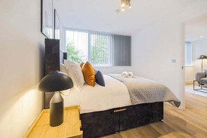 Iron/ironing board, travel cot, WiFi, bed sheets - Central Gravesend 1BR | Kitchen +Wi-Fi | Sleeps 2 (Gravesend)