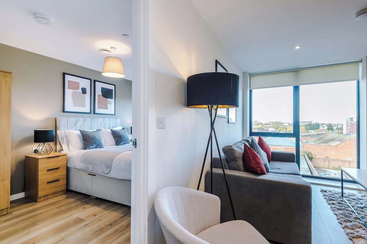 Bügeleisen/Bügelbrett, Reisekinderbett, WLAN, Bettwäsche