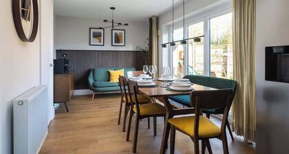 Modern 4-Bed Family Home with 5 Beds & Parking