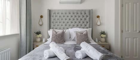 熨斗/熨衣板、旅行婴儿床、WiFi、床单